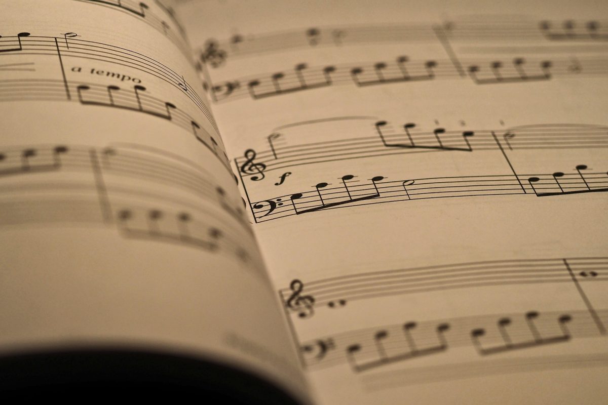 College Student Interns Take the Lead in ELHS Music Department