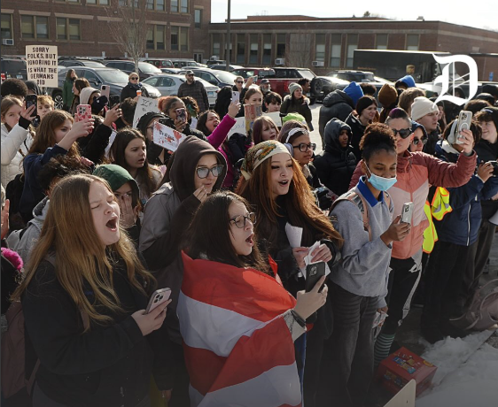 Students walk out of Groton and New London schools to protest ICE
