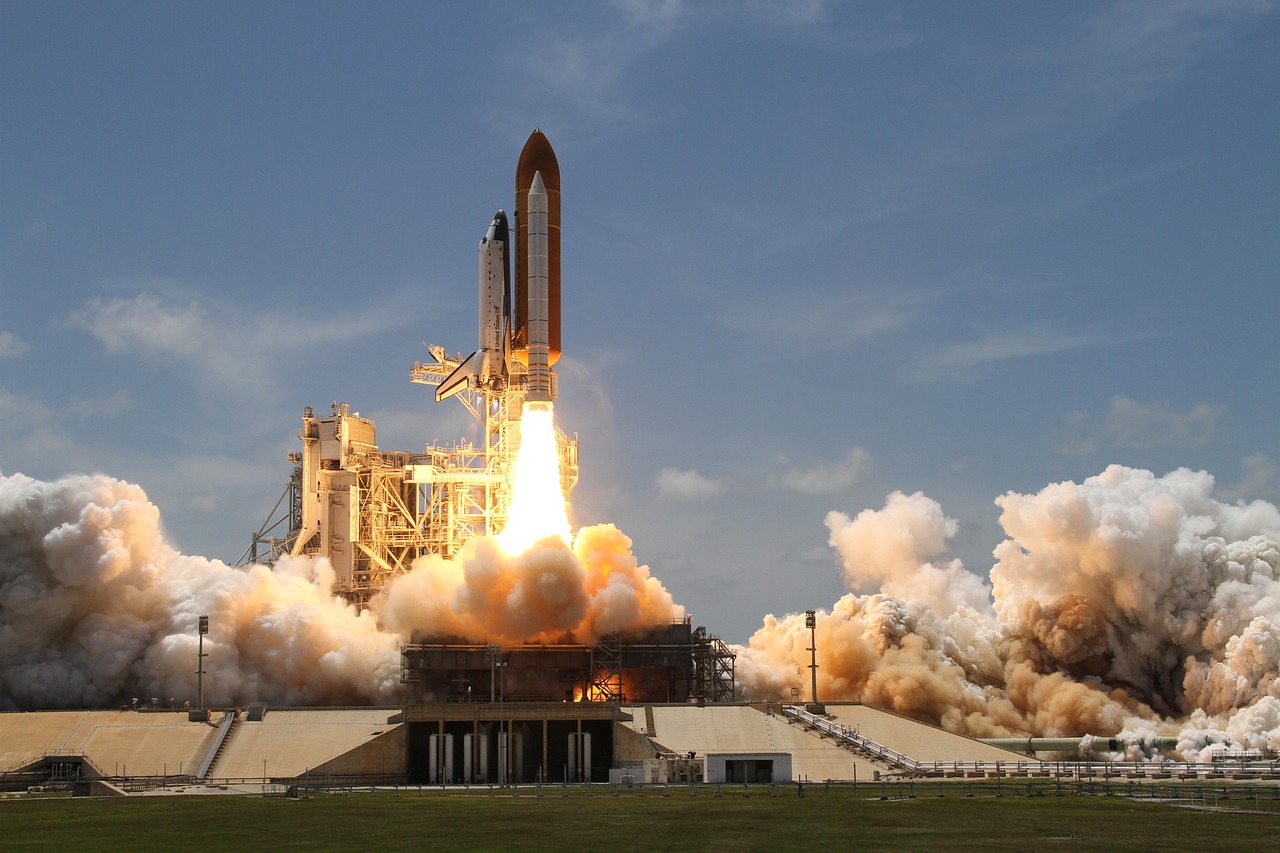 Slime, Rockets, and Curiosity: The ELHS Science Spectacular